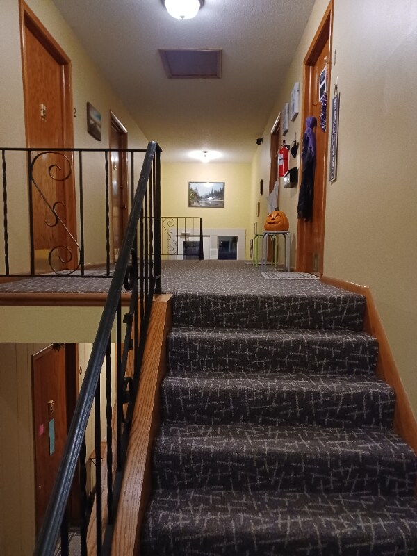 Building Photo - 320 Cypress St N