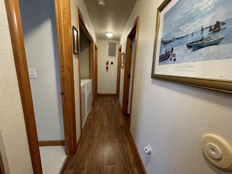 Building Photo - 54205 Marlin Ct