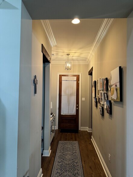 Building Photo - 103 Ella Hill St