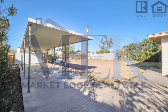 Building Photo - 4Bed/2Bath Home at Indian School/15th Ave! $399 MOVE-IN SPECIAL! Move-In Ready on 12/11/2025!