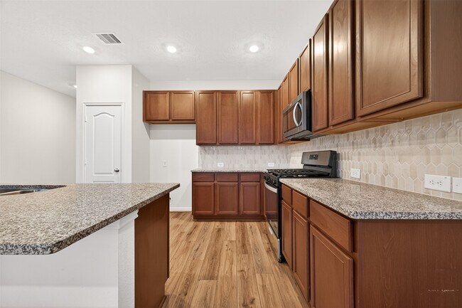 Building Photo - 12602 Blue Jay Dr