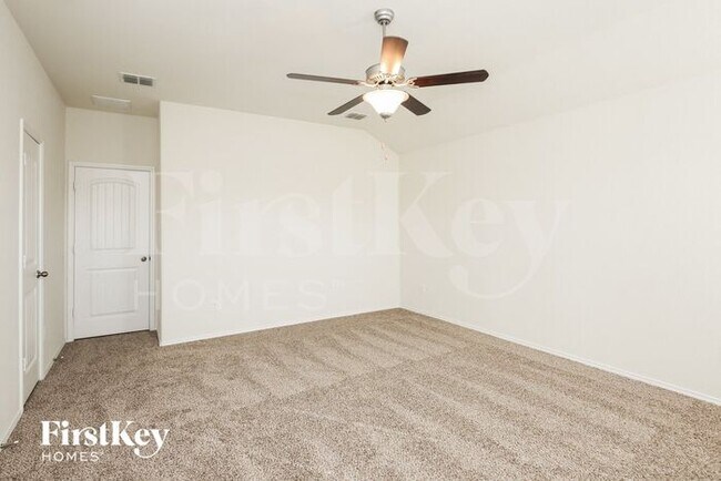 Building Photo - 529 Saguaro Dr