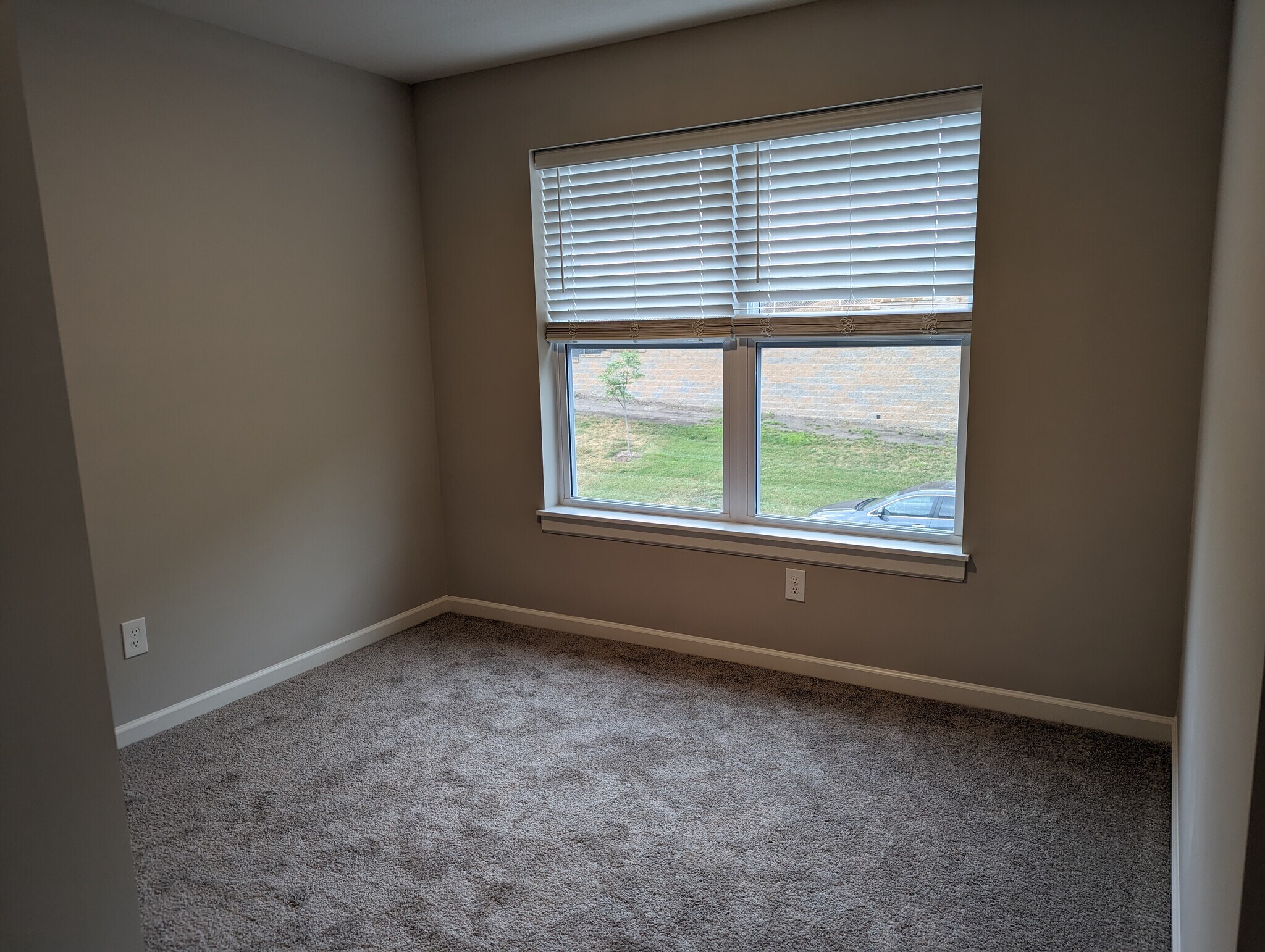 Building Photo - 14504 Twin Lakes Cir