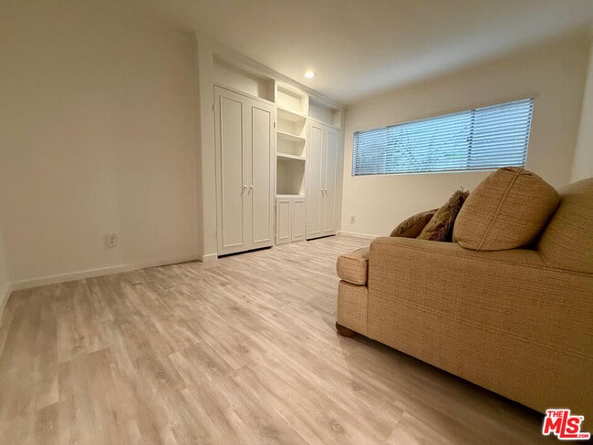 Building Photo - 16169 Sunset Blvd