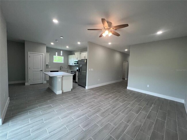 Building Photo - 1262 Oxsalida St