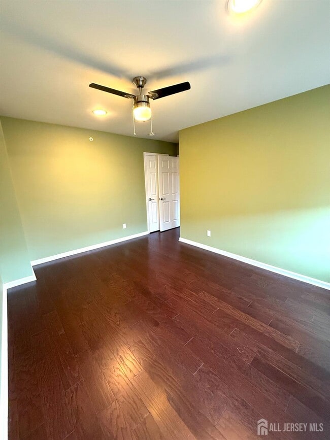 Building Photo - 1305 Hudson Cir