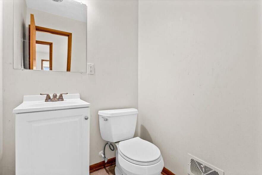 Building Photo - 4722 N 49th St