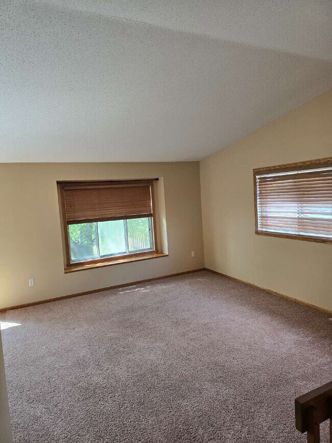 Building Photo - "Charming 3-Bedroom Fargo Home with 2 Full...