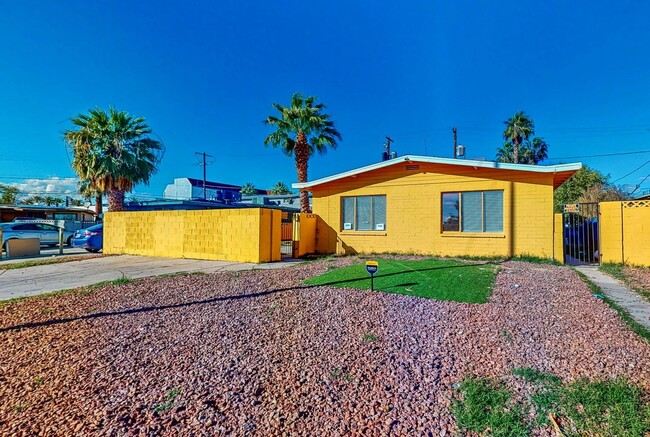 Building Photo - 1304 Rexford Pl