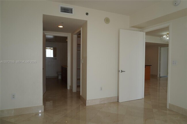 Building Photo - 50 Biscayne Blvd