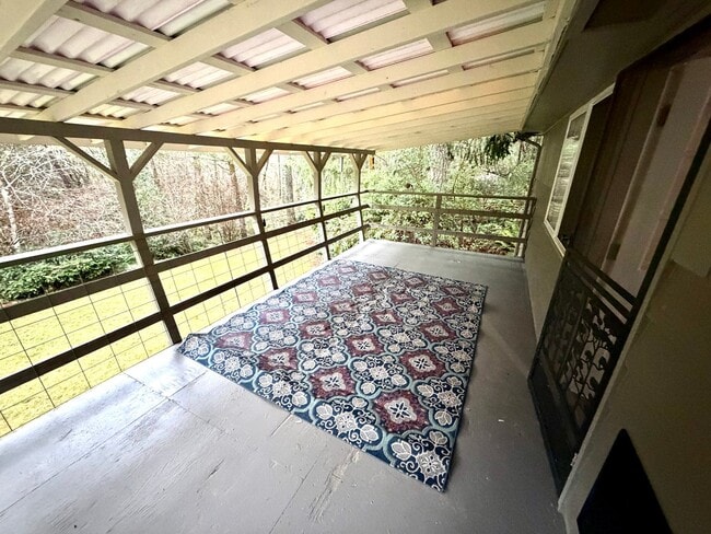 Building Photo - Peaceful Gig Harbor Home – Customizable Interior + Private Yard