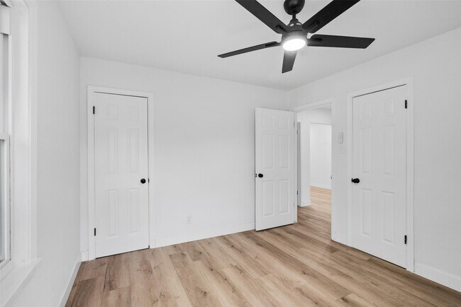 Building Photo - 5023 Cosby St