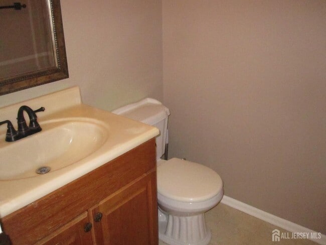 Building Photo - 202 Goldmine Ln