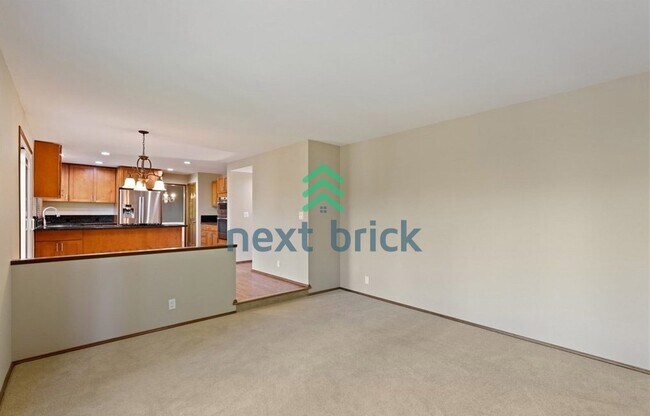 Building Photo - Beautiful 4-Bedroom Home with Spacious Yard in a Quiet Cul-de-Sac