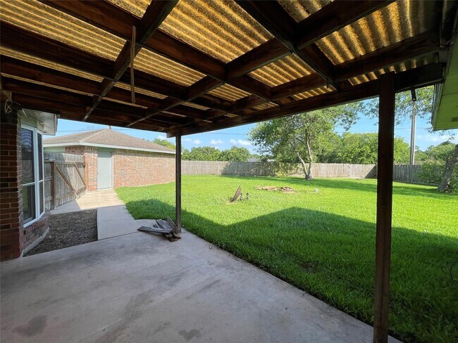 Building Photo - 16510 Oxnard Ln