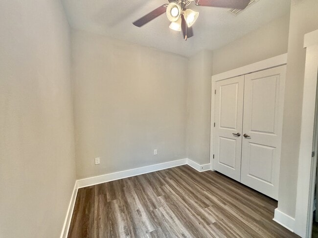 Building Photo - 363 N Sand Palm Rd