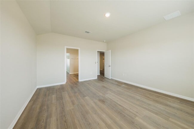 Building Photo - 521 Otto Ave