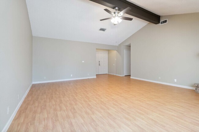 Building Photo - Charming 3-Bedroom Home Available for Rent!