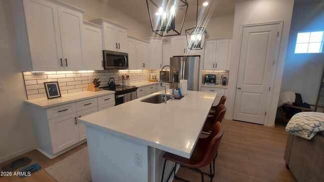 Building Photo - 290 E Markwood Dr