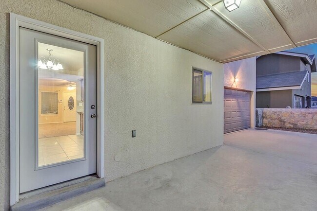 Building Photo - 3925 Hueco Valley Dr