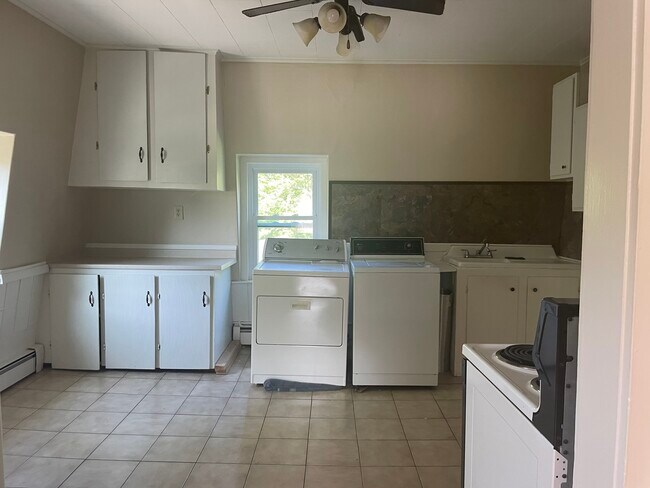 Building Photo - 42 Prospect St