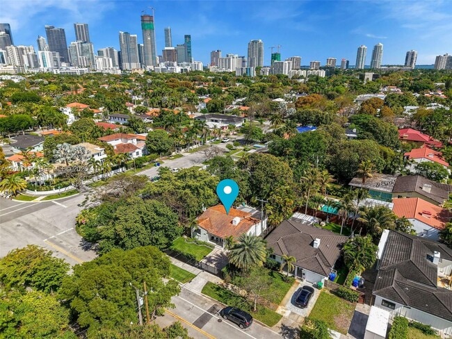 Building Photo - 2311 SW 9th Ave