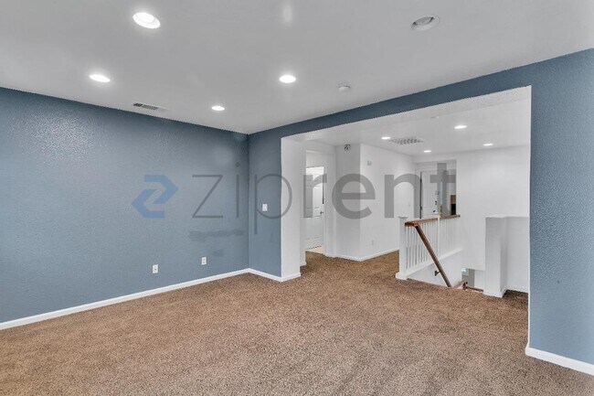 Building Photo - 3906 Glacier Ct