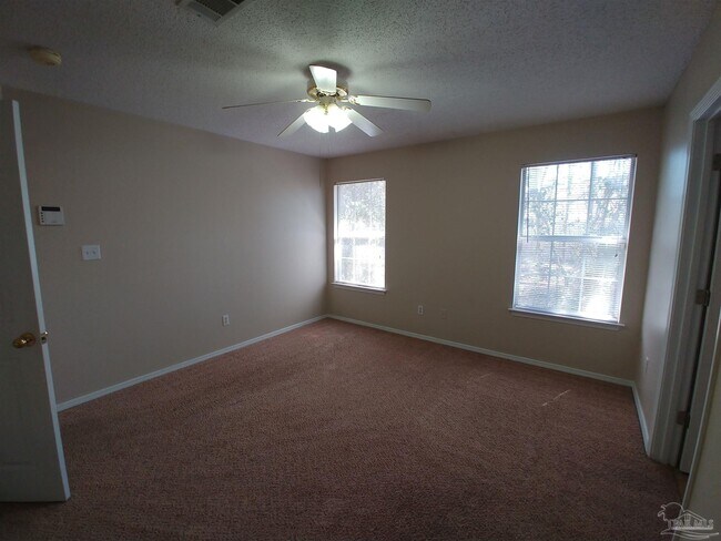Building Photo - 2491 Redoubt Ave