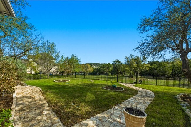 Building Photo - 13725 Madrone Mountain Way