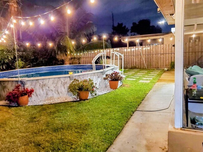 Building Photo - 2591 NW 87th Ln