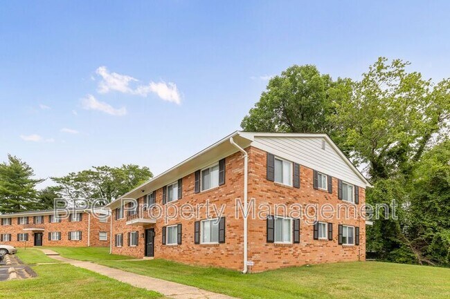 Building Photo - 45 Washington St