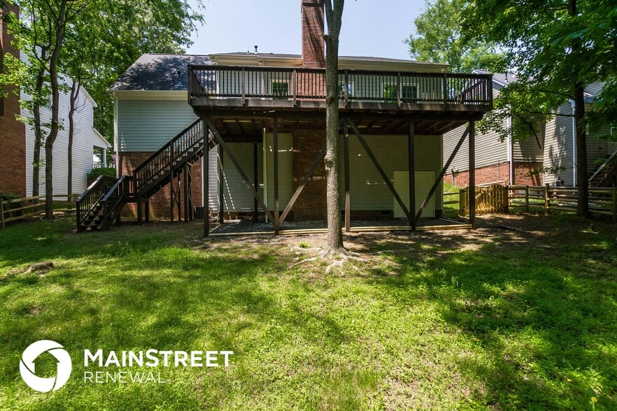 Building Photo - 6232 Hickory Cove Ln