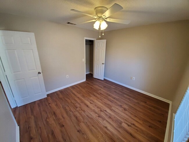 Building Photo - 100 Lanier Dr