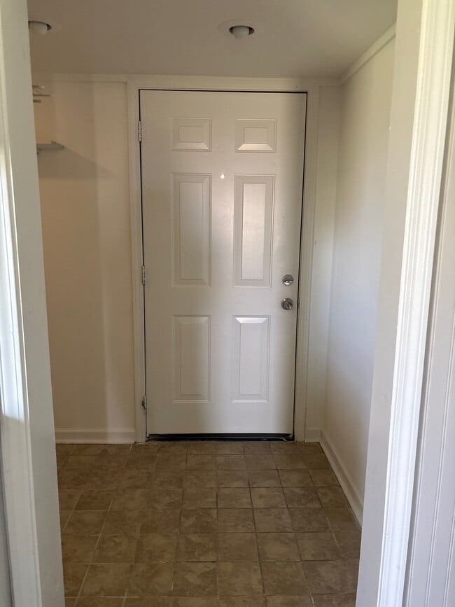 Building Photo - 159 Ervin Ln