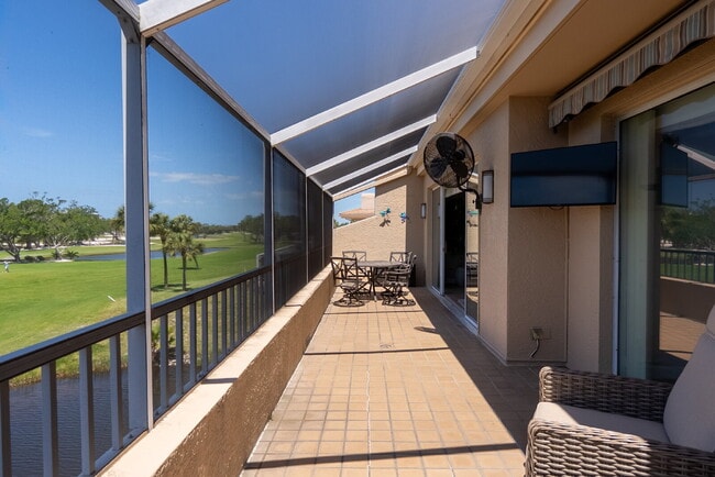 Building Photo - Luxury Furnished Longboat Key Retreat with Private Beach Club Access & Golf Course Views Remodele...