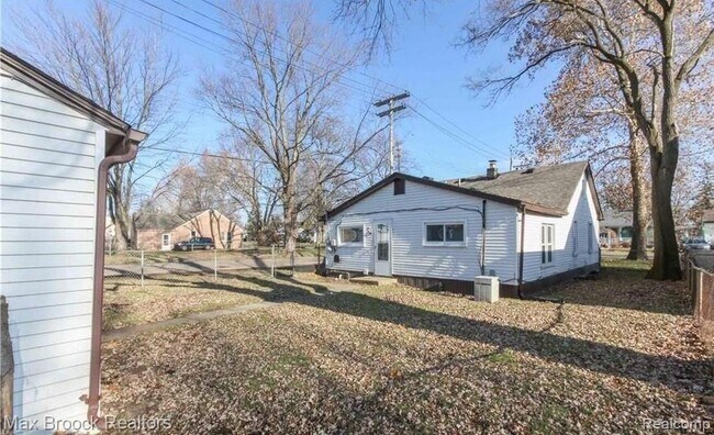 Building Photo - 19997 Negaunee