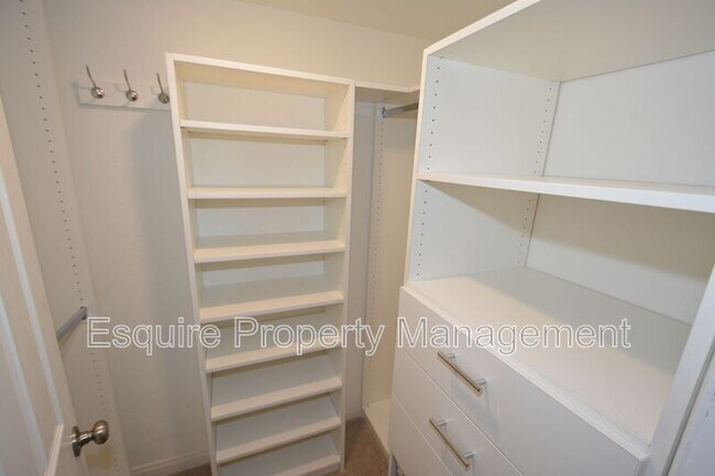 Building Photo - 2847 Harbor Blvd