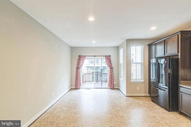 Building Photo - 107 Magnes Pl