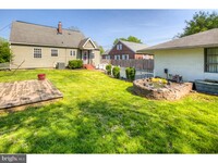 Building Photo - 124 Tyre Ave