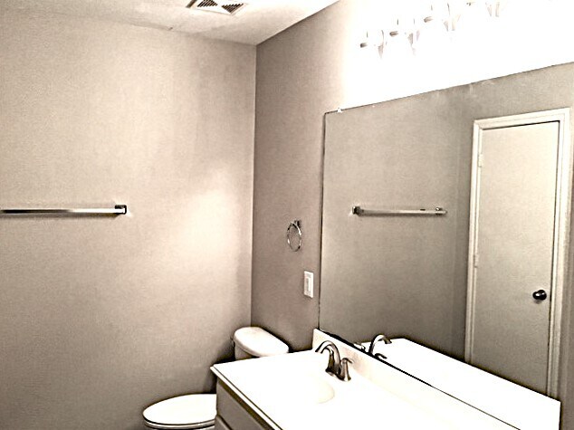 Building Photo - 2218 Shady Pine Dr