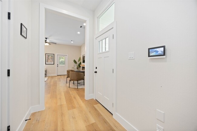 Building Photo - 10608 Ashville Dr