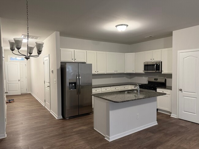 Building Photo - 192bmw