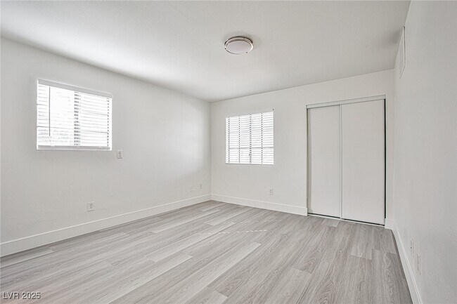 Building Photo - 5166 S Jones Blvd