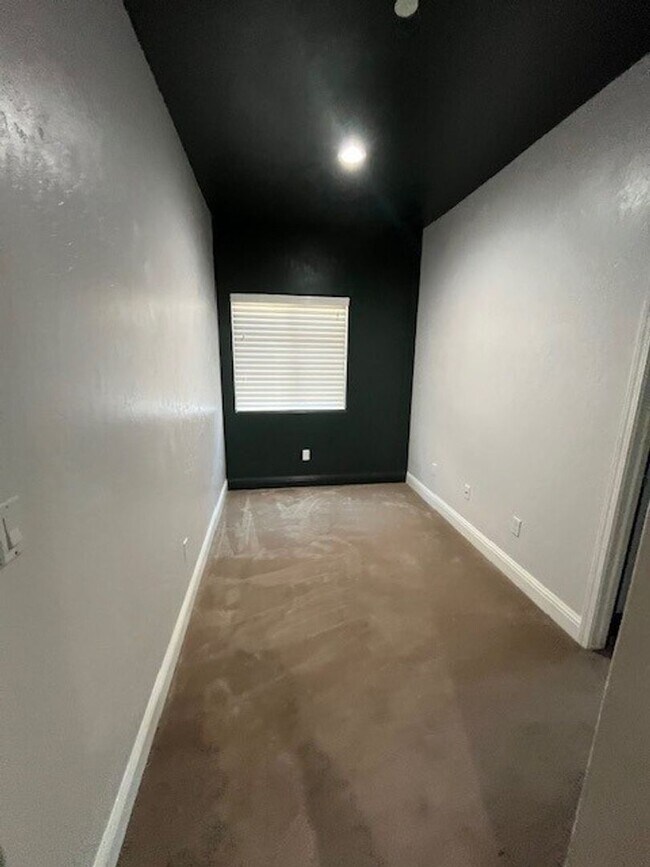 Building Photo - Coming Soon!