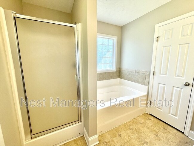 Building Photo - 315 Copper Creek Dr