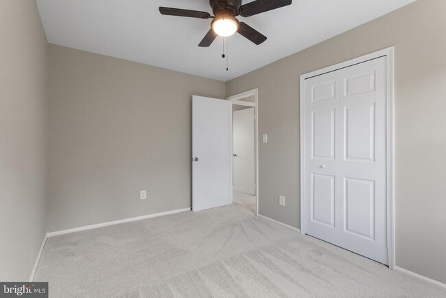 Building Photo - 941 Sherwood Ct