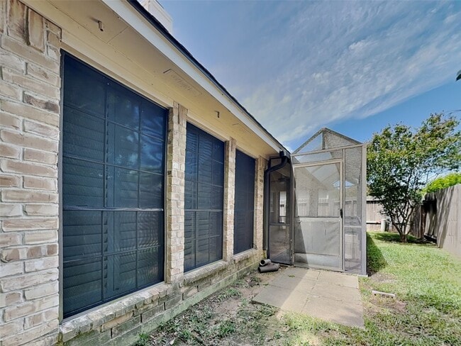 Building Photo - 17302 Lonesome Dove Trail