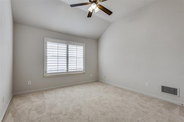 Building Photo - 840 High Willow Dr