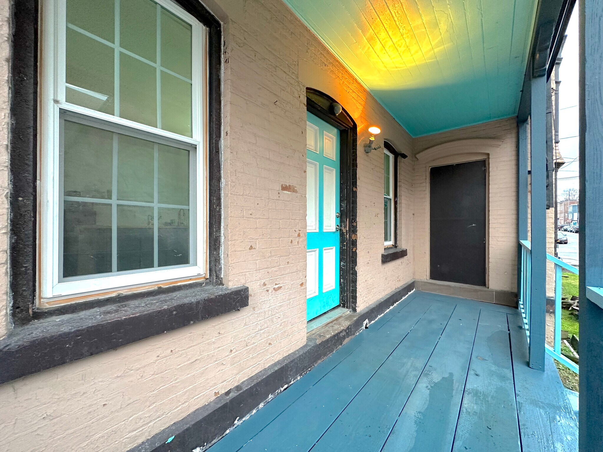 Building Photo - 58 Dubois St