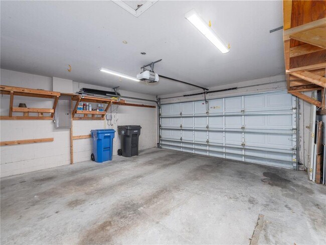 Building Photo - 1602 Hidden Meadow Ct